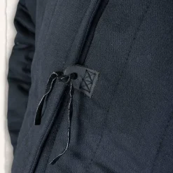 Mytholon Linnen Gambeson Aulber Zwart 9 Mytholon Linnen Gambeson Aulber Zwart -Viking zwaarden Winkel linnen gambeson aulber zwart 4